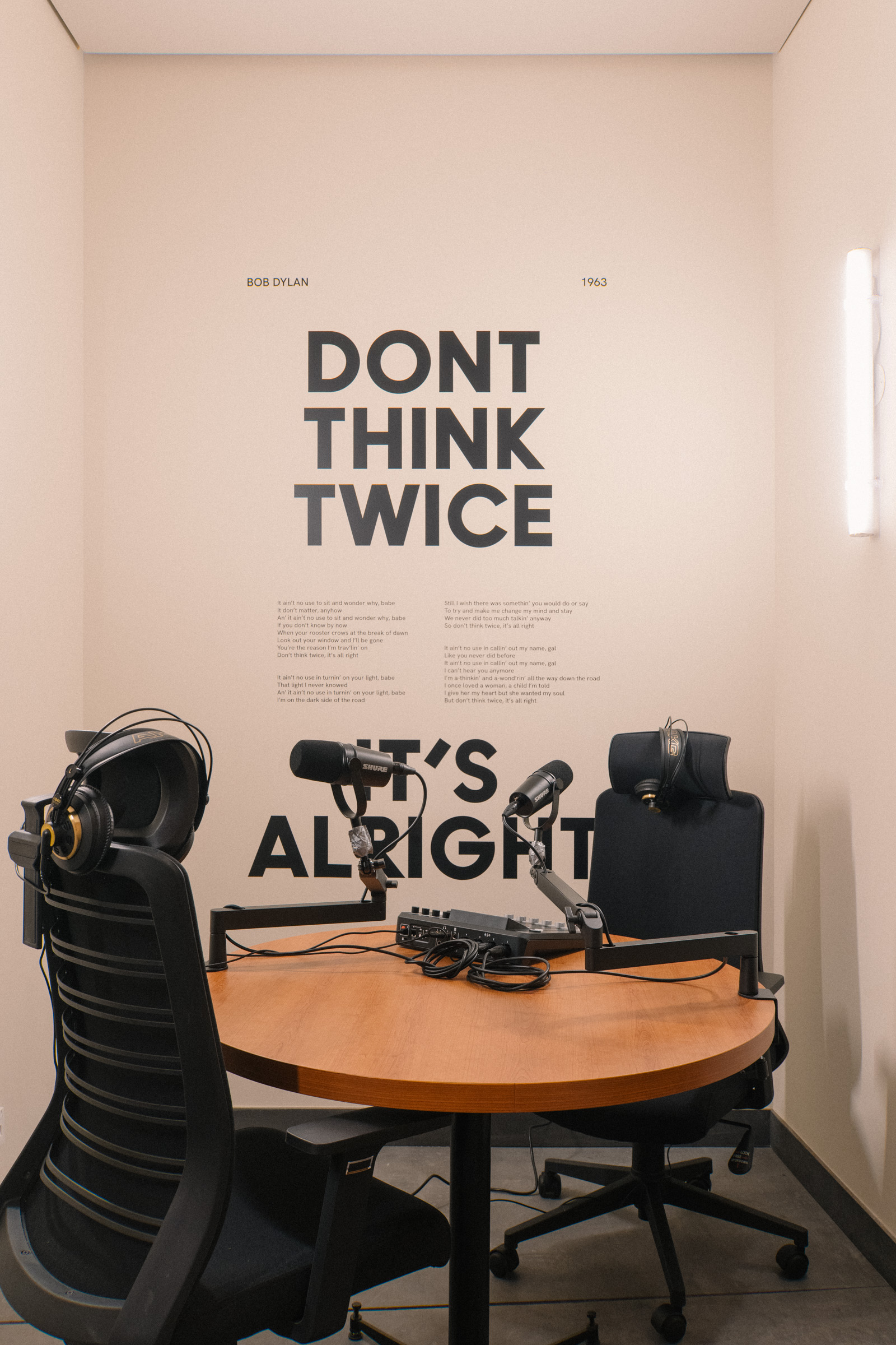 Outsite Cowork Café - Porto image 4